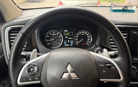 Mitsubishi Outlander III рестайлинг 3, 2013 год, 1 200 000 рублей, 17 фотография