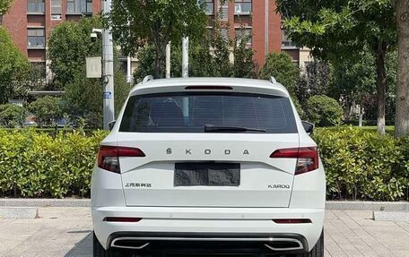 Skoda Karoq I, 2023 год, 2 220 000 рублей, 5 фотография