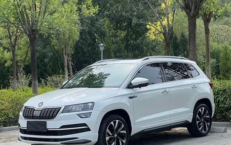 Skoda Karoq I, 2023 год, 2 220 000 рублей, 1 фотография