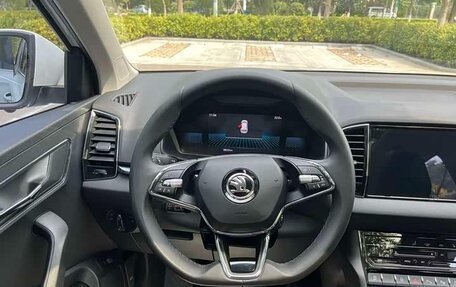 Skoda Karoq I, 2023 год, 2 220 000 рублей, 14 фотография