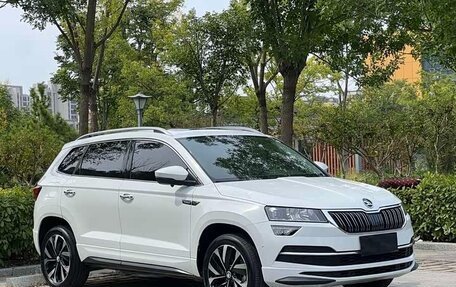 Skoda Karoq I, 2023 год, 2 220 000 рублей, 3 фотография