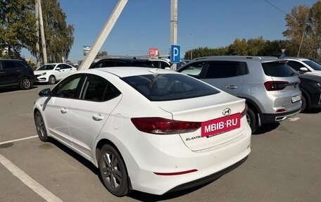 Hyundai Elantra VI рестайлинг, 2018 год, 1 580 000 рублей, 5 фотография