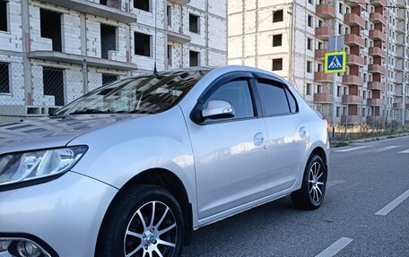 Renault Logan II, 2015 год, 500 000 рублей, 2 фотография