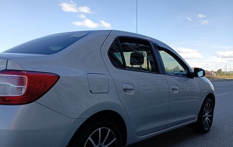 Renault Logan II, 2015 год, 500 000 рублей, 4 фотография