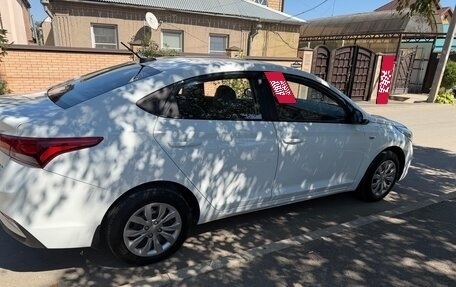 Hyundai Solaris II рестайлинг, 2017 год, 1 090 000 рублей, 4 фотография