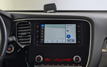 Mitsubishi Outlander III рестайлинг 3, 2020 год, 2 650 000 рублей, 15 фотография