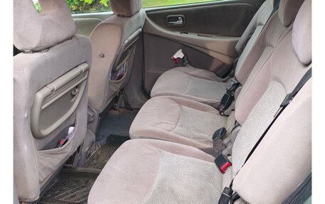 Nissan Almera Tino i, 2001 год, 250 000 рублей, 6 фотография