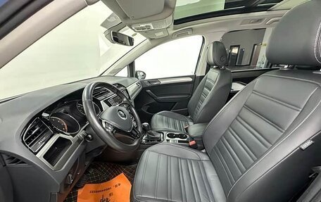 Volkswagen Touran III, 2022 год, 2 210 000 рублей, 10 фотография