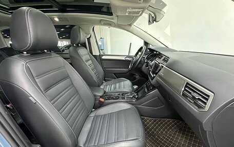 Volkswagen Touran III, 2022 год, 2 210 000 рублей, 14 фотография