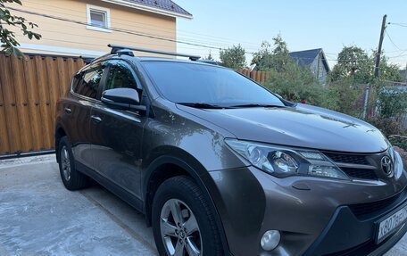 Toyota RAV4, 2015 год, 1 850 000 рублей, 2 фотография
