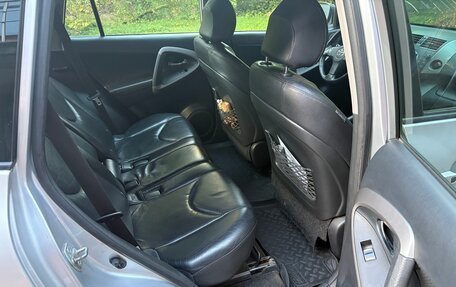 Toyota RAV4, 2006 год, 1 000 000 рублей, 7 фотография