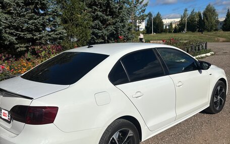 Volkswagen Jetta VI, 2013 год, 870 000 рублей, 2 фотография