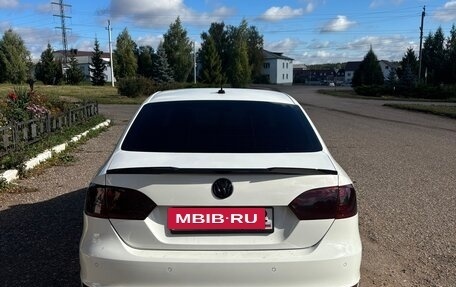 Volkswagen Jetta VI, 2013 год, 870 000 рублей, 3 фотография