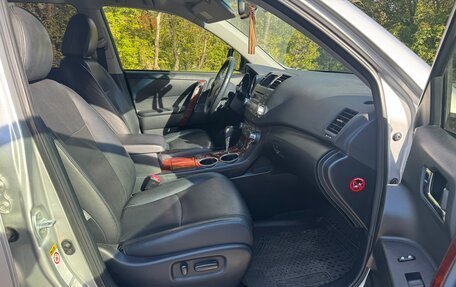 Toyota Highlander III, 2013 год, 2 490 000 рублей, 9 фотография
