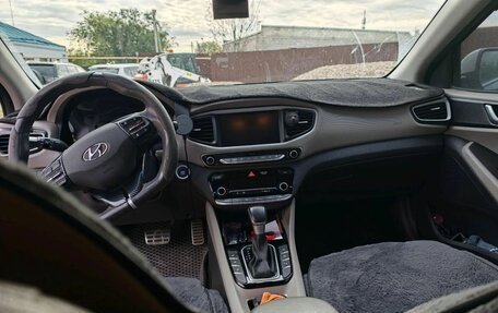 Hyundai IONIQ, 2017 год, 1 850 000 рублей, 9 фотография