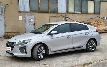 Hyundai IONIQ, 2017 год, 1 850 000 рублей, 3 фотография