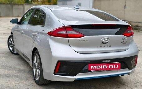 Hyundai IONIQ, 2017 год, 1 850 000 рублей, 5 фотография