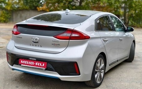 Hyundai IONIQ, 2017 год, 1 850 000 рублей, 6 фотография