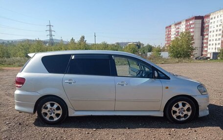 Toyota Ipsum II, 2001 год, 680 000 рублей, 1 фотография