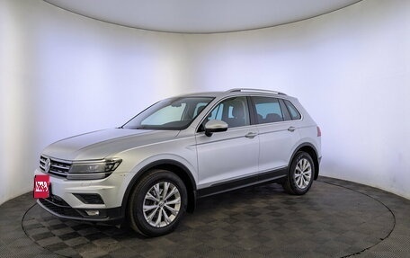 Volkswagen Tiguan II, 2017 год, 1 990 000 рублей, 1 фотография