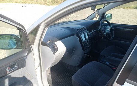 Toyota Ipsum II, 2001 год, 680 000 рублей, 16 фотография