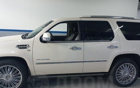 Cadillac Escalade III, 2011 год, 2 400 000 рублей, 4 фотография