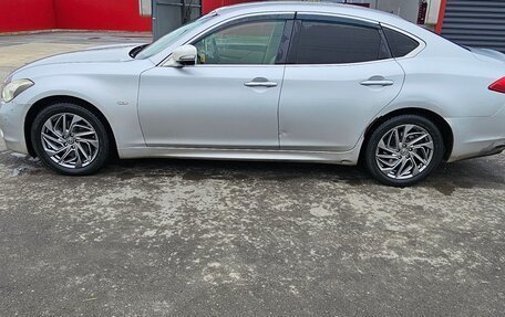 Nissan Fuga II, 2012 год, 800 000 рублей, 2 фотография