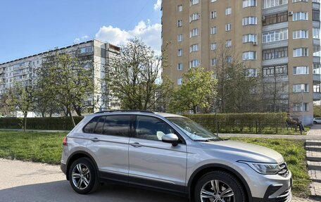 Volkswagen Tiguan II, 2020 год, 2 700 000 рублей, 4 фотография