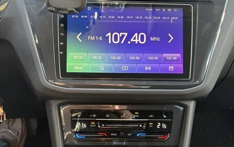 Volkswagen Tiguan II, 2020 год, 2 700 000 рублей, 13 фотография