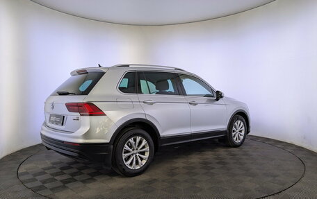 Volkswagen Tiguan II, 2017 год, 1 990 000 рублей, 5 фотография