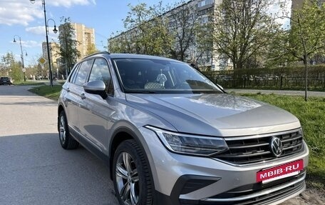 Volkswagen Tiguan II, 2020 год, 2 700 000 рублей, 6 фотография