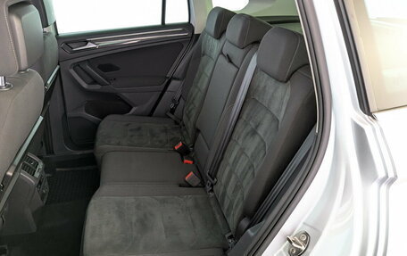 Volkswagen Tiguan II, 2017 год, 1 990 000 рублей, 12 фотография