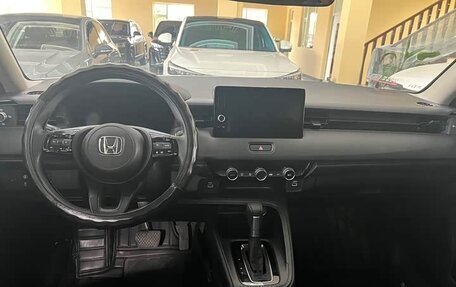 Honda Vezel, 2023 год, 1 550 000 рублей, 10 фотография