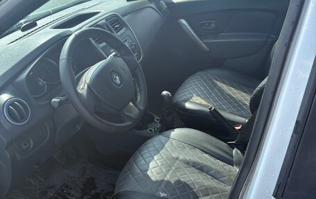Renault Logan II, 2015 год, 280 000 рублей, 7 фотография