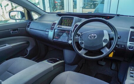 Toyota Prius, 2011 год, 909 500 рублей, 11 фотография