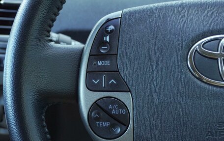 Toyota Prius, 2011 год, 909 500 рублей, 21 фотография