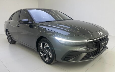 Hyundai Elantra, 2023 год, 1 600 000 рублей, 3 фотография