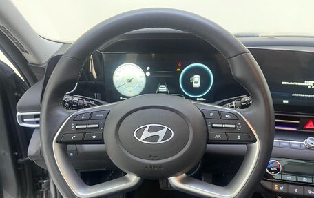 Hyundai Elantra, 2023 год, 1 600 000 рублей, 10 фотография