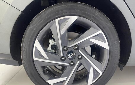 Hyundai Elantra, 2023 год, 1 600 000 рублей, 15 фотография