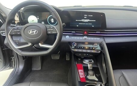 Hyundai Elantra, 2023 год, 1 600 000 рублей, 9 фотография
