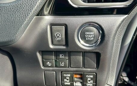 Toyota Noah III, 2021 год, 2 193 000 рублей, 13 фотография