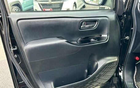 Toyota Noah III, 2021 год, 2 193 000 рублей, 27 фотография
