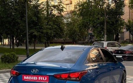 Hyundai Solaris II рестайлинг, 2019 год, 1 350 000 рублей, 3 фотография