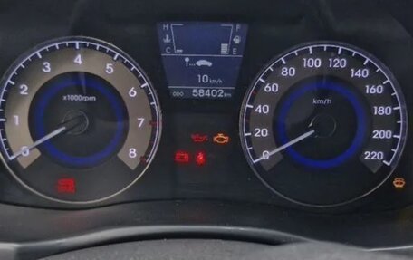 Hyundai Solaris II рестайлинг, 2012 год, 870 000 рублей, 3 фотография