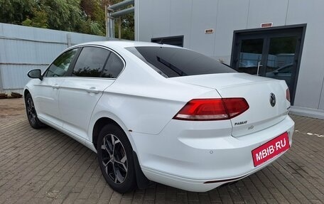 Volkswagen Passat B8 рестайлинг, 2017 год, 1 799 000 рублей, 5 фотография