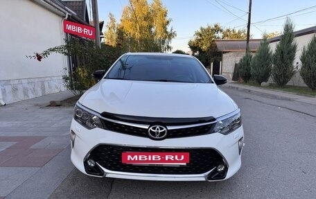Toyota Camry, 2011 год, 1 395 000 рублей, 2 фотография