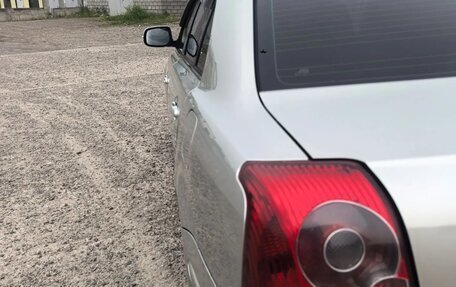Toyota Avensis III рестайлинг, 2007 год, 700 000 рублей, 20 фотография