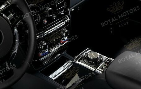 Rolls-Royce Phantom VIII, 2019 год, 38 400 000 рублей, 10 фотография