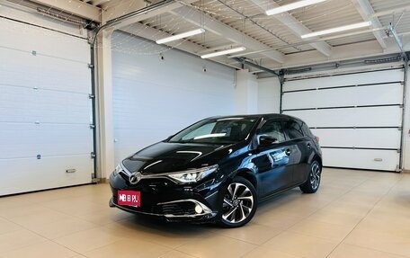 Toyota Auris II, 2015 год, 1 379 000 рублей, 1 фотография