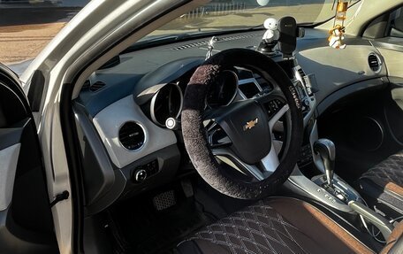 Chevrolet Cruze II, 2010 год, 550 000 рублей, 7 фотография